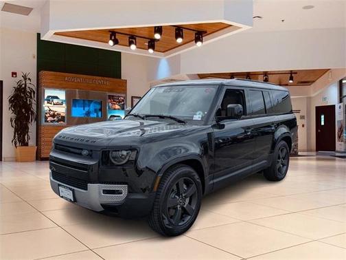 2025 Land Rover Defender P400