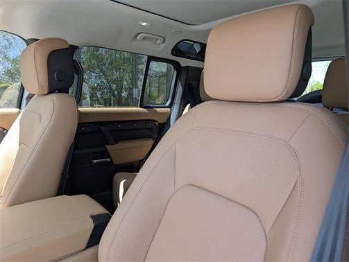 2025 Land Rover Defender P300