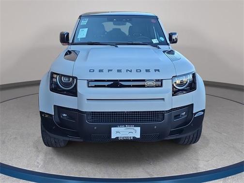 2026 Land Rover Defender P500 X-Dynamic SE