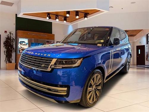2025 Land Rover Range Rover P550e Autobiography