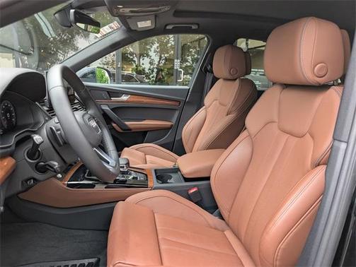 2023 Audi Q5 45 S line quattro Premium
