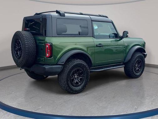 Eruption Green Metallic 2023 Ford Bronco Wildtrak