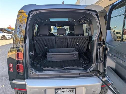 2025 Land Rover Defender P400 S