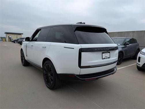 2025 Land Rover Range Rover P530 SE