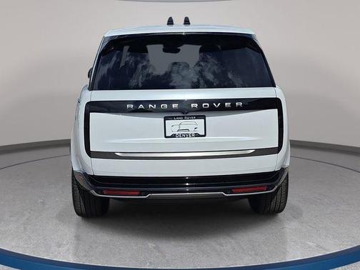 Icy White Gloss 2026 Land Rover Range Rover P550e SE