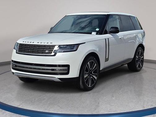 Icy White Gloss 2026 Land Rover Range Rover P550e SE