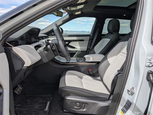 2026 Land Rover Range Rover Evoque Dynamic SE
