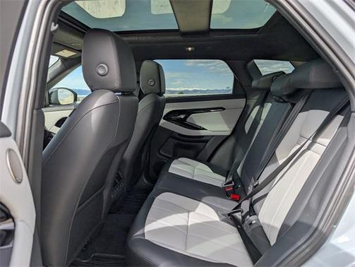 2026 Land Rover Range Rover Evoque Dynamic SE