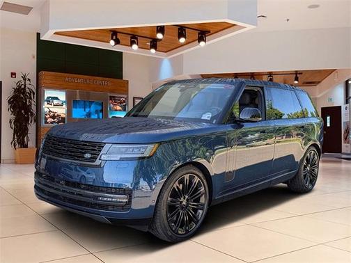 2025 Land Rover Range Rover P400 SE 7 Seat