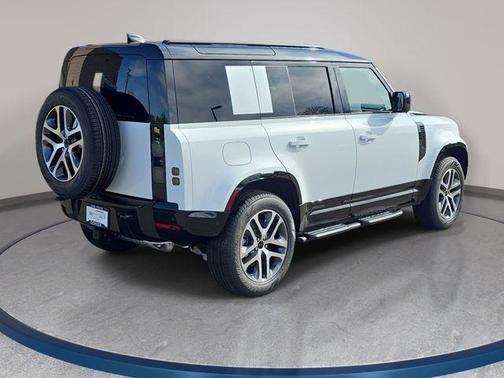 Fuji White 2026 Land Rover Defender P400 X-Dynamic SE
