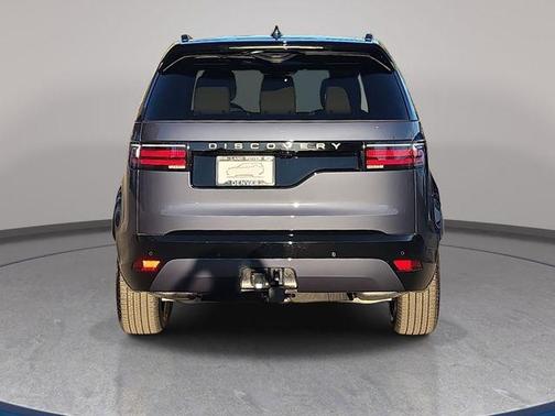 Varesine Blue 2026 Land Rover Discovery Dynamic SE