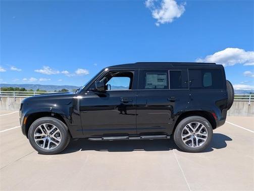 2025 Land Rover Defender P400 X-Dynamic SE