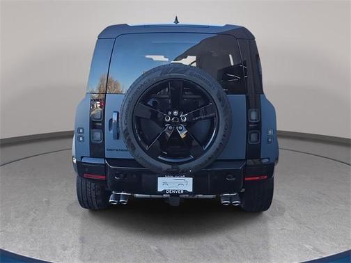 2026 Land Rover Defender P500 X-Dynamic SE