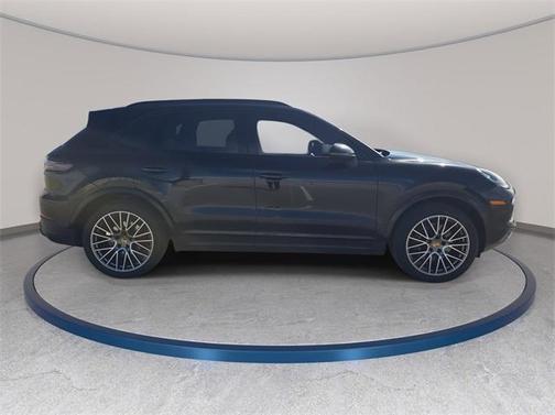 2023 Porsche Cayenne Platinum Edition