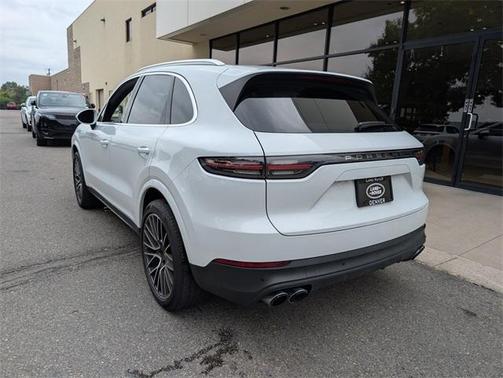 2023 Porsche Cayenne Platinum Edition