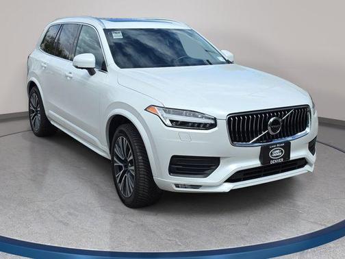 Crystal White Metallic 2020 Volvo XC90 T5 Momentum 7 Passenger
