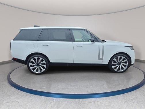 Ostuni Pearl White 2026 Land Rover Range Rover AUTOBIOGRAPHY