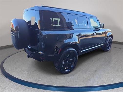 2026 Land Rover Defender 110 X-Dynamic SE