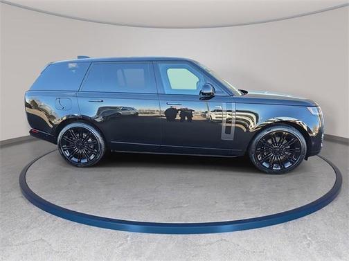 2026 Land Rover Range Rover P530 SE 7 Seat