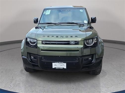 2026 Land Rover Defender 130 X-Dynamic SE