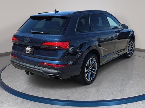 Waitomo Blue Metallic 2025 Audi Q7 45 Premium Plus