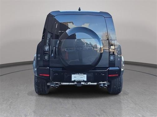 2026 Land Rover Defender P525 V8