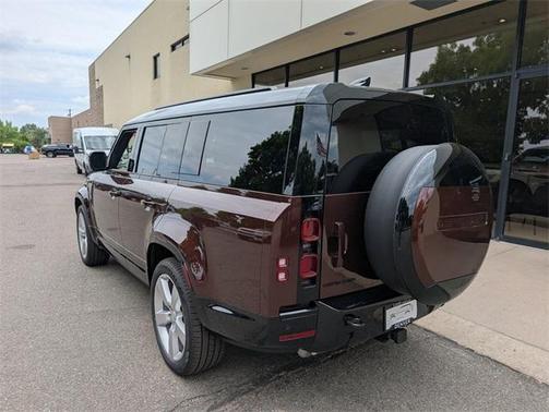 2025 Land Rover Defender P400 X-Dynamic SE