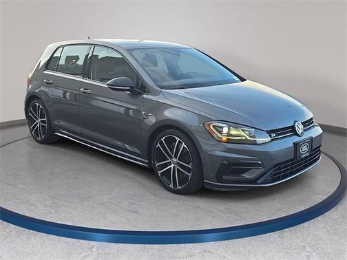 2018 Volkswagen Golf R 2.0T w/DCC & Navigation
