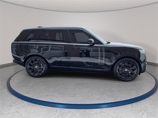 2025 Land Rover Range Rover P530 SE