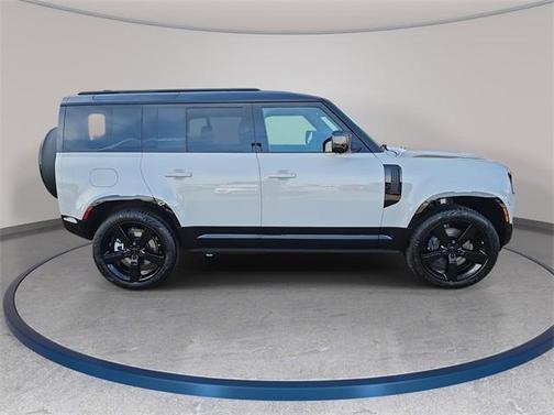 2026 Land Rover Defender P400 X-Dynamic SE