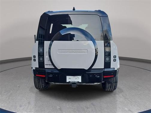 2026 Land Rover Defender P400 X-Dynamic SE