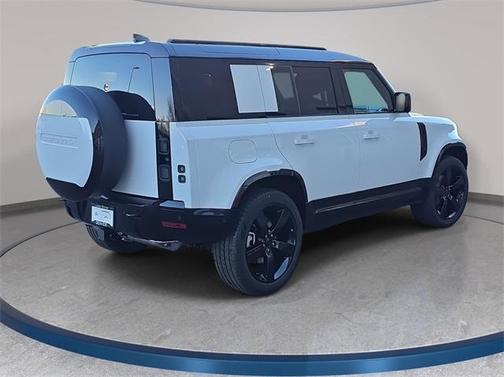 2026 Land Rover Defender 110 X-Dynamic SE