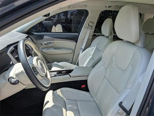 2022 Volvo XC90 T6 Inscription 6 Passenger