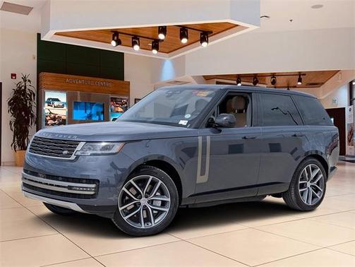 2025 Land Rover Range Rover P550e SE