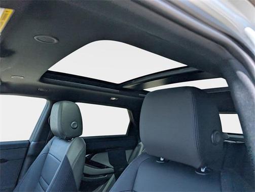 2026 Land Rover Range Rover Evoque Dynamic SE