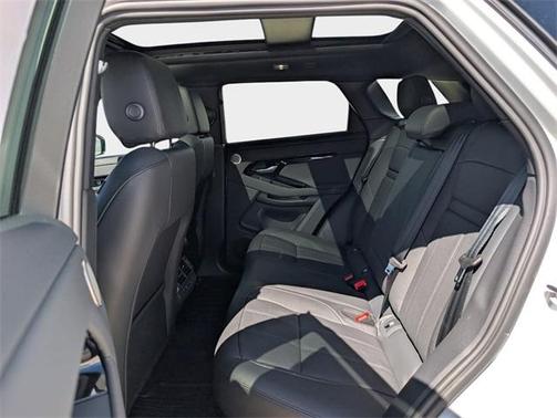 2026 Land Rover Range Rover Evoque Dynamic SE