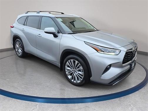 2022 Toyota Highlander Platinum