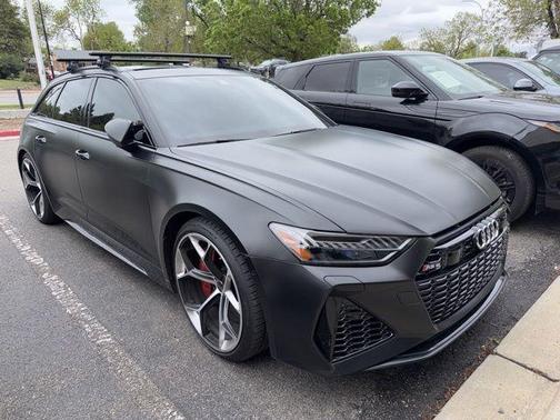 Mythos Black Metallic 2025 Audi RS 6 Avant 4.0T
