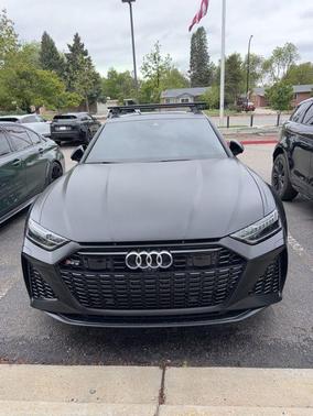 Mythos Black Metallic 2025 Audi RS 6 Avant 4.0T