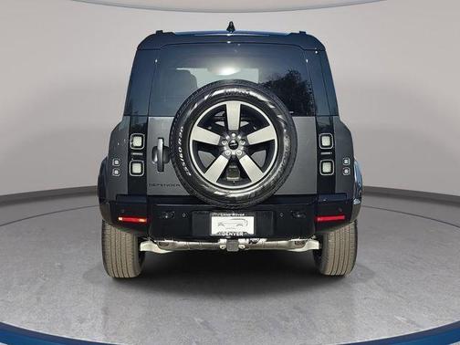 Carpathian Grey 2026 Land Rover Defender P400 X-Dynamic SE