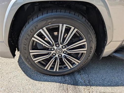 2022 Lexus LX 600 Luxury