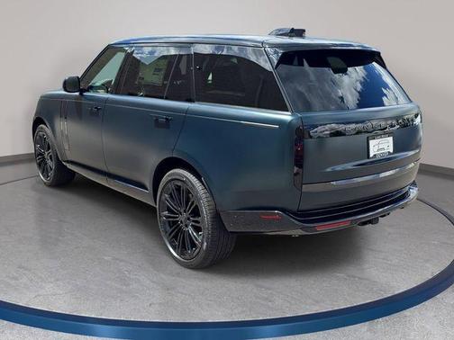 British Racing Green In Satin Finish 2026 Land Rover Range Rover AUTOBIOGRAPHY