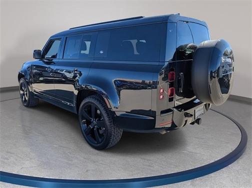 2024 Land Rover Defender P400 X-Dynamic SE