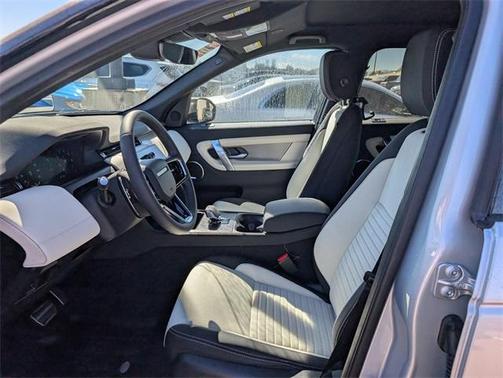 2025 Land Rover Discovery Sport Dynamic SE