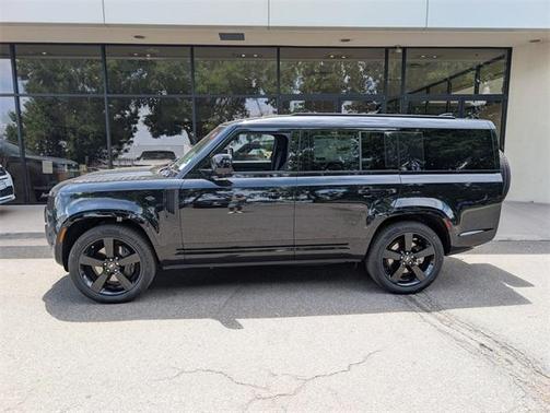 2025 Land Rover Defender P400 X-Dynamic SE