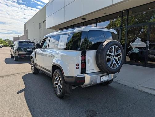 2025 Land Rover Defender P400 S