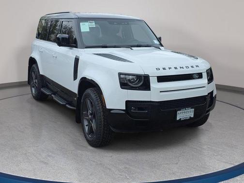 Fuji White 2025 Land Rover Defender P400 X-Dynamic SE
