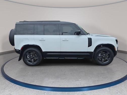 Fuji White 2025 Land Rover Defender P400 X-Dynamic SE