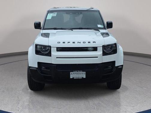Fuji White 2025 Land Rover Defender P400 X-Dynamic SE