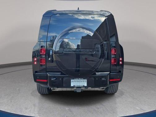 2025 Land Rover Defender P400 X-Dynamic SE